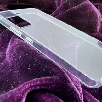 Samsung Galaxy S22 Clear Cover-Gjennomsiktig Deksel liggende på lilla fløyel