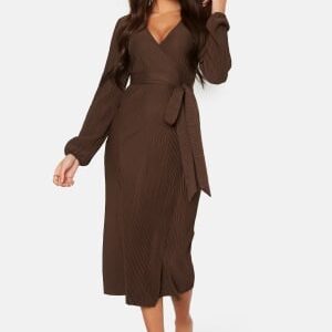 BUBBLEROOM Pleated Wrap Midi Dress Brown L