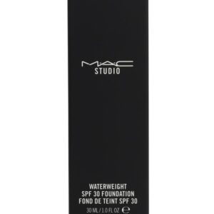 MAC Studio Waterweight Foundation SPF30 - NW22