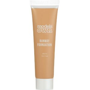Models Own Runway Matte Foundation Honey Light - 30 ml