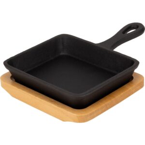 Essentials Serveringspanne i støpejern 12 cm, bordskåner i tre