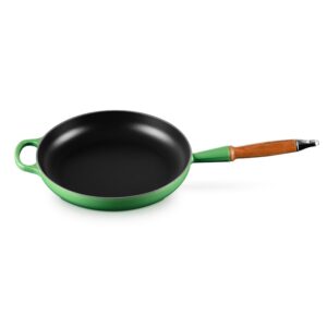 Le Creuset Støpejernspanne m/trehåndtak 28cm Bamboo Green