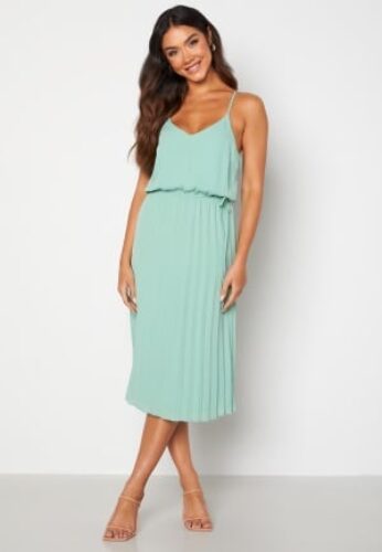 Bubbleroom Occasion Gwyneth Pleated Dress Dusty green 46 – 7333340108772