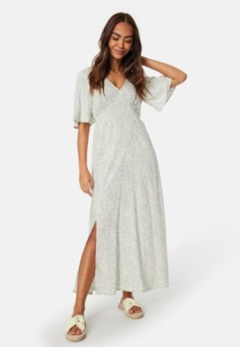 Happy Holly V-neck Slit Viscose Dress Dusty green/Patterned 52/54 – 7333340298572