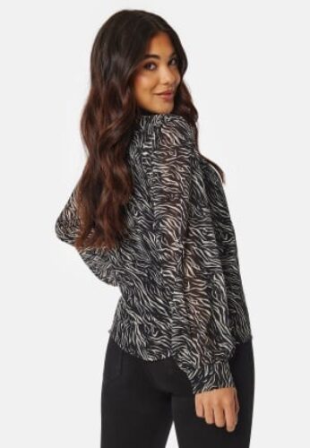 Object Collectors Item Mila L/S High Neck Top Black AOP Sandshell 36 – 5715357898075