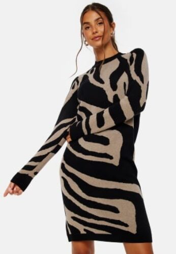 Object Collectors Item Ray L/S Knit Dress AOP Black AOP:Animal S – 5715358578761