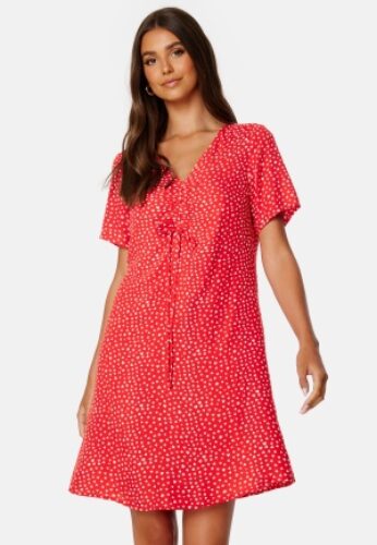 Pieces Nya SS V-Neck Short Dress Poppy Red AOP: Heart M – 5715370000004