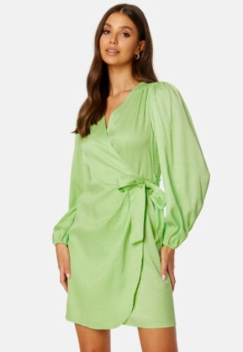 SELECTED FEMME Stine LS Short Wrap Dress Pistachio Green 36 – 5715367780810