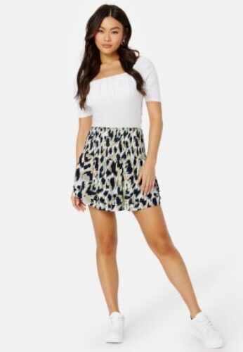 VERO MODA Menny Mini Smock Skirt Navy Blazer AOP: Met L – 5715368657616