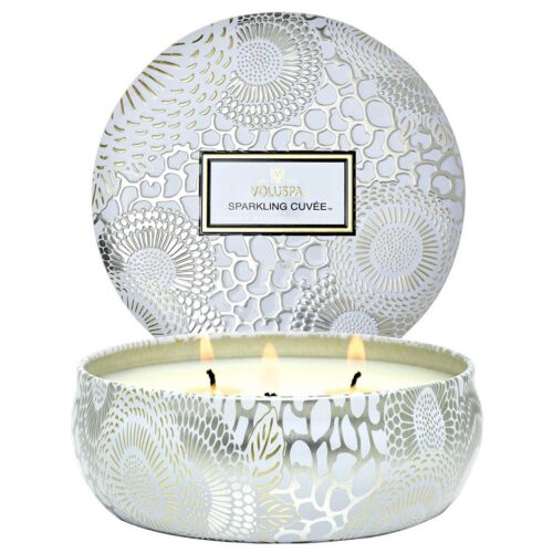 Voluspa 3-Wick Tin Candle Sparkling Cuvée 40h – 340 g – 0806644722298